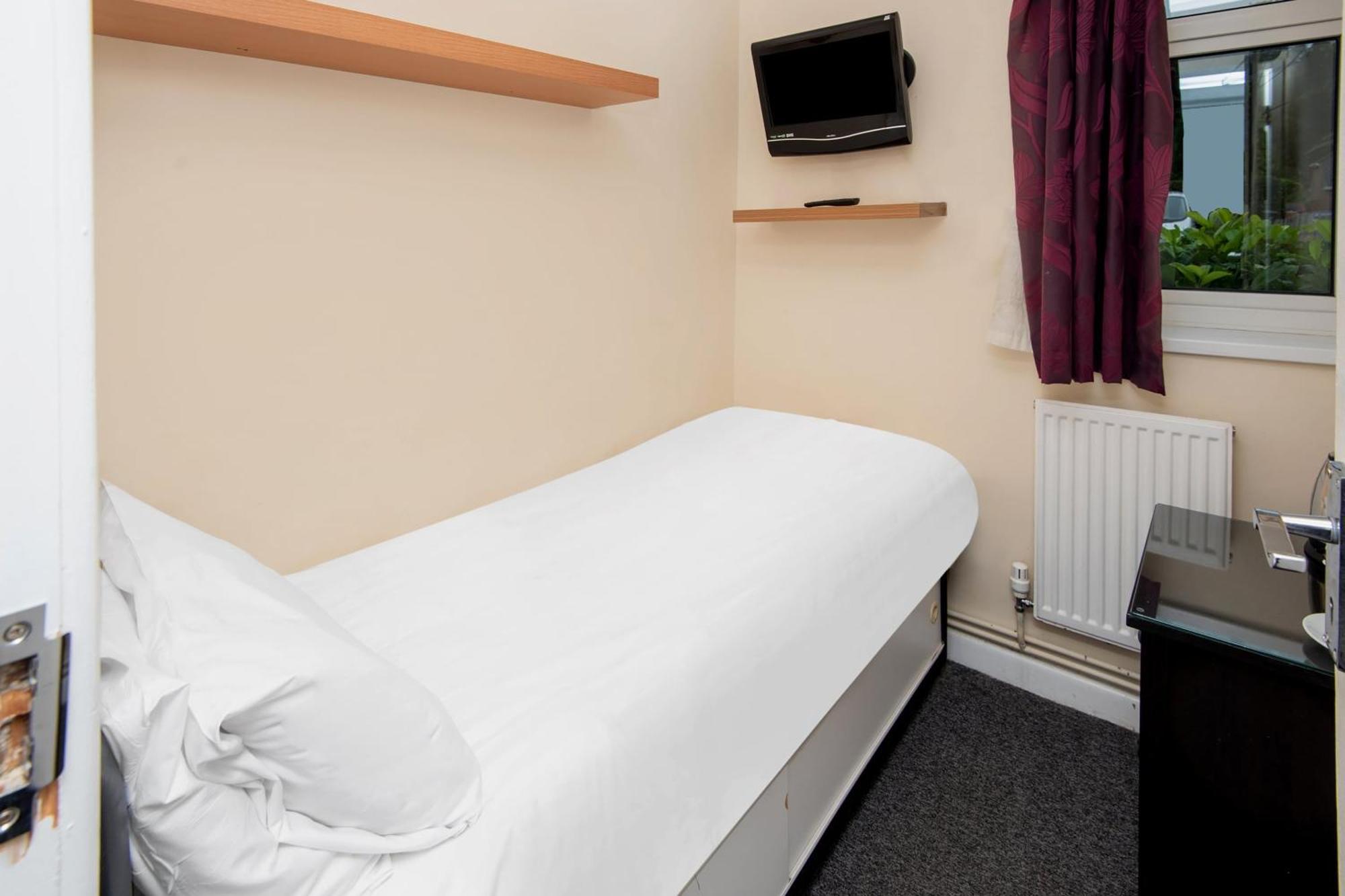 Chris'S Motel Stokenchurch Dış mekan fotoğraf