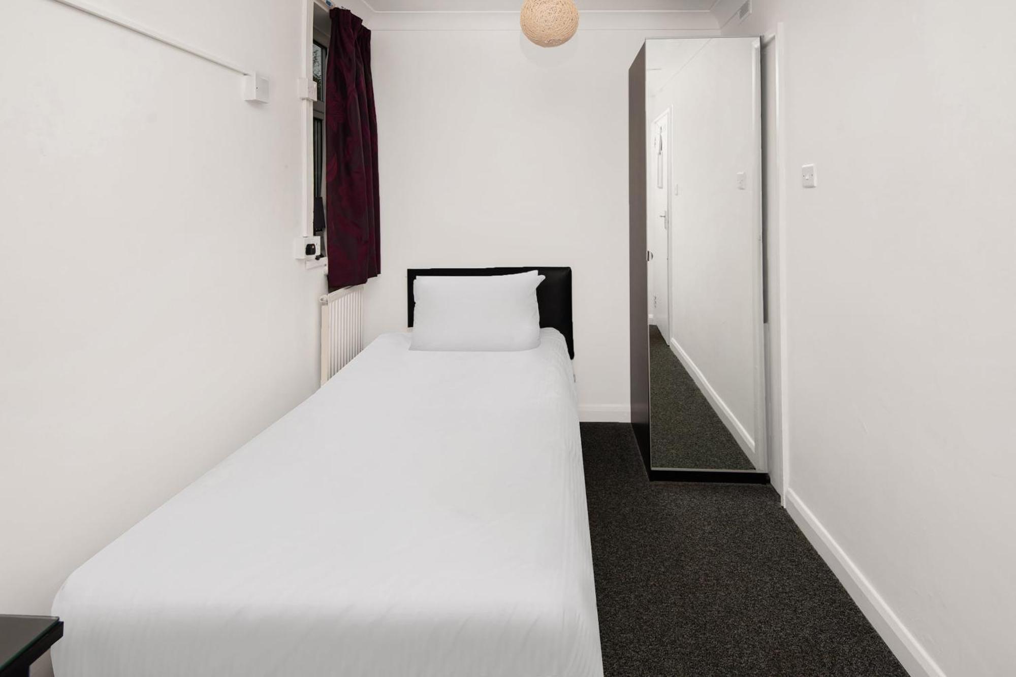 Chris'S Motel Stokenchurch Dış mekan fotoğraf
