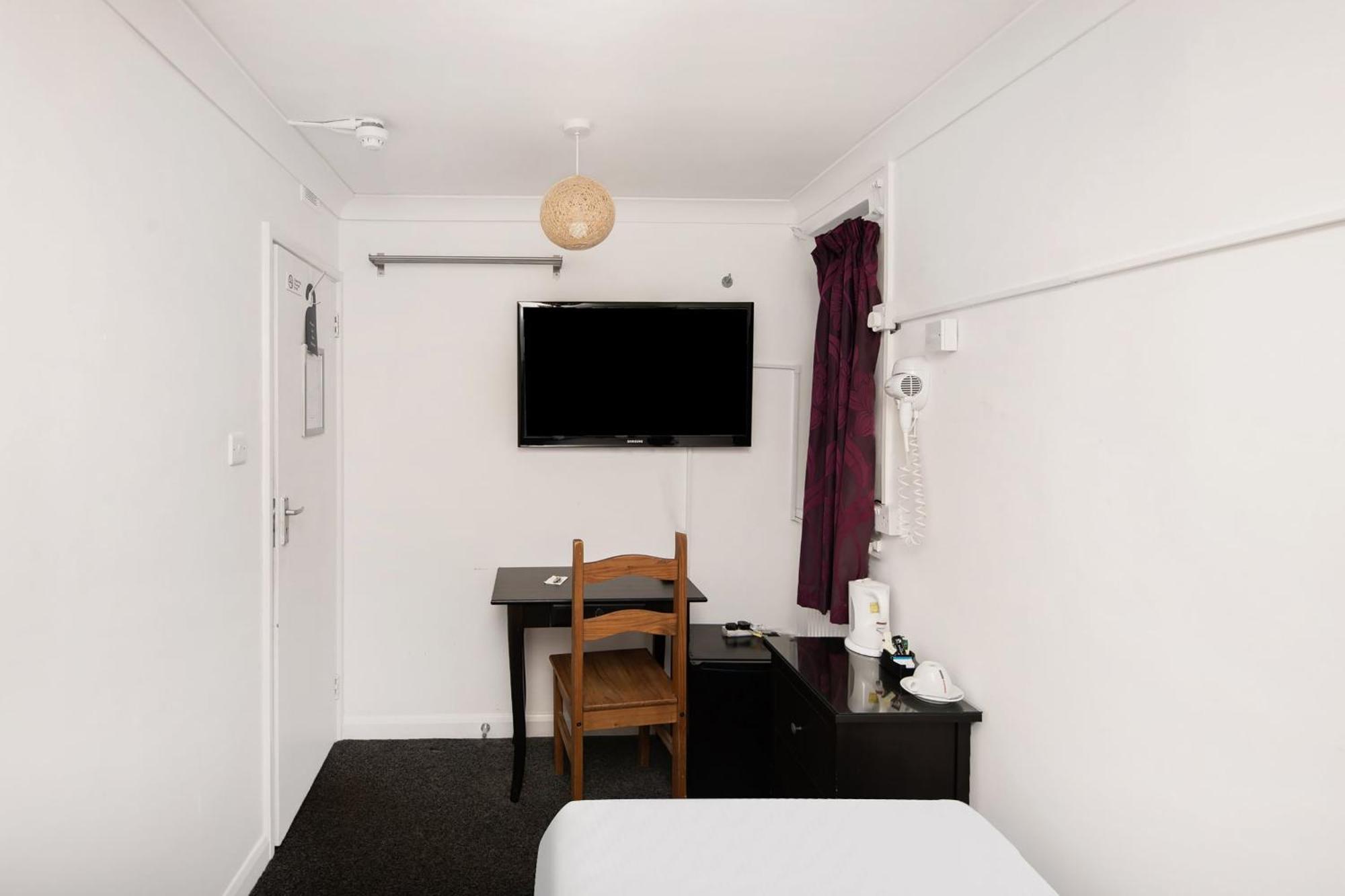 Chris'S Motel Stokenchurch Dış mekan fotoğraf