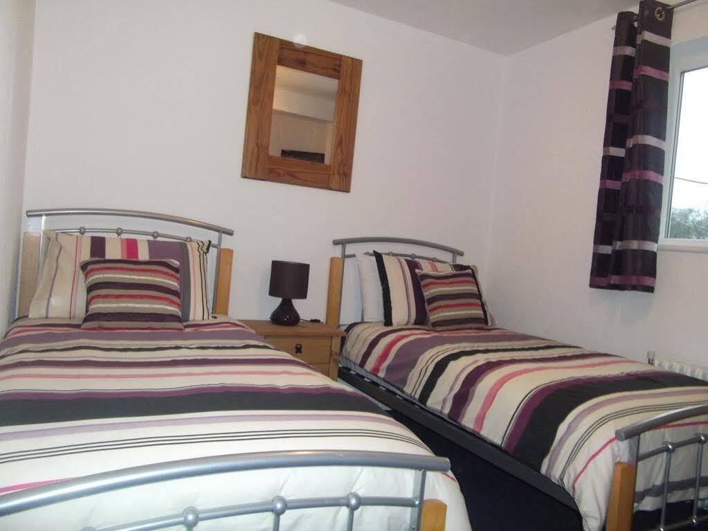 Chris'S Motel Stokenchurch Dış mekan fotoğraf